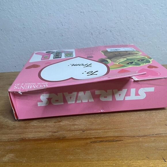 Star Wars Mandalorian Valentine’s Day Gift Set 3 pack Crew Socks New Holiday - Picture 2 of 5